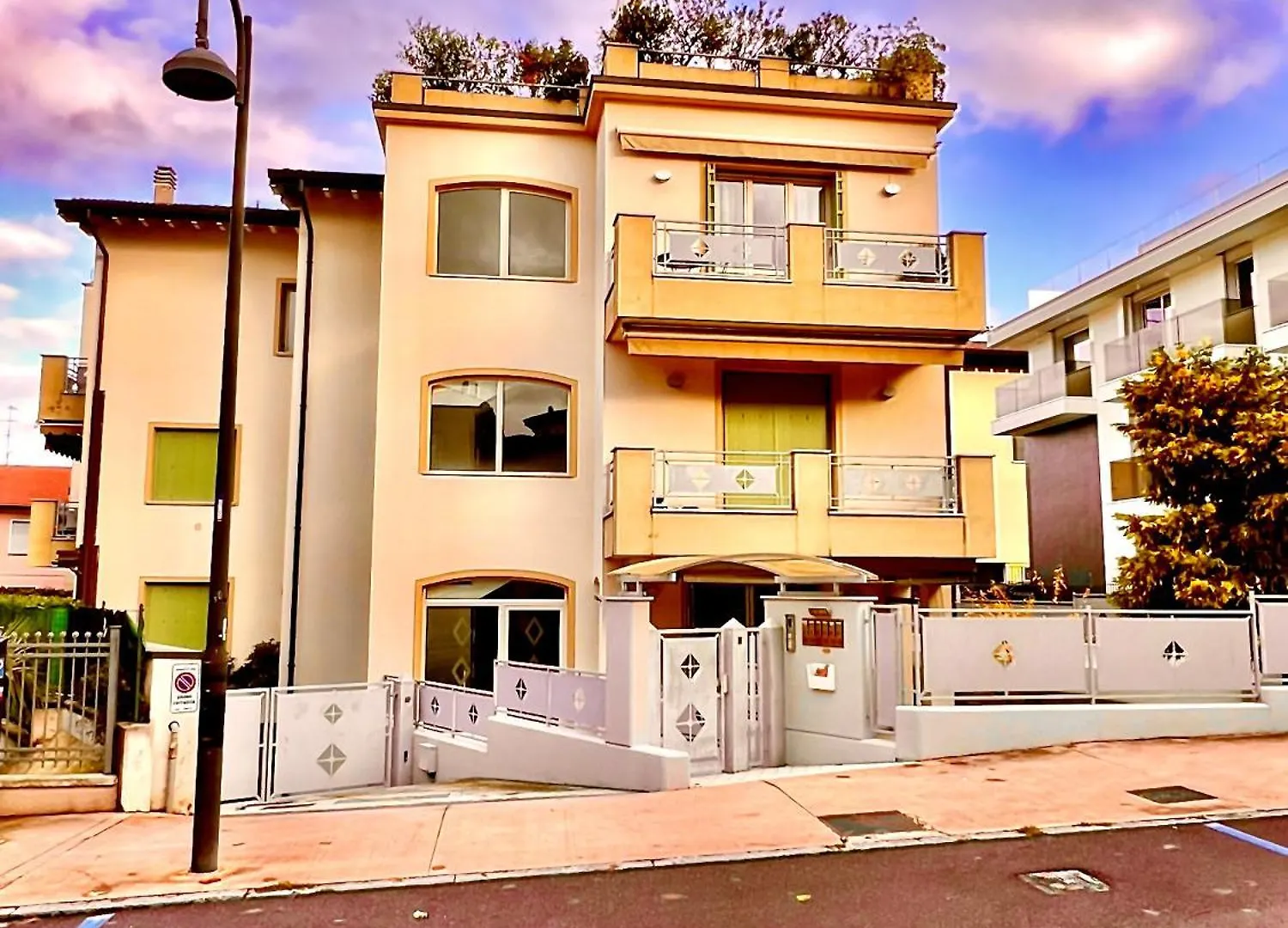 Louis Garda Apartment Desenzano del Garda